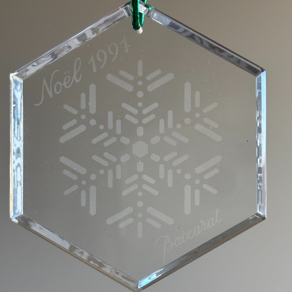 Baccarat Crystal Ornaments Lot of 3: 1989 Snowman, 1990 Gift Box, 1991 Snowflake - Picture 3 of 10